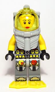 LEGO Minifigure-Atlantis Diver 5 - Samantha Rhodes - With Yellow Flippers and Trans-Yellow Visor-Atlantis-ATL022-Creative Brick Builders